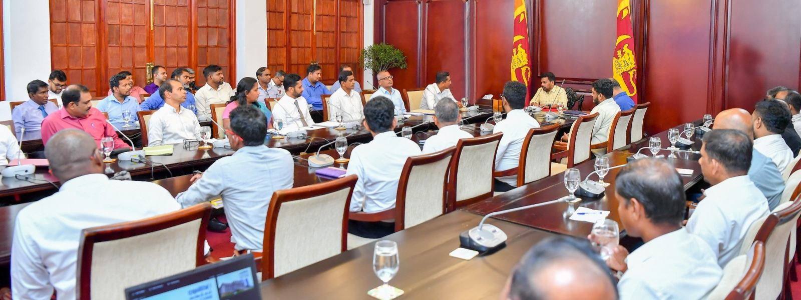 ජනපති සහ ලංවිම සියලු වෘත්තිය සමිති අතර සාකච්ඡාවක්